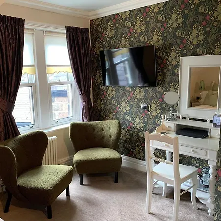 Shelbourne House Bed & Breakfast 4*