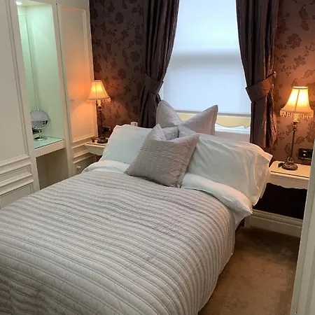 Shelbourne House Harrogate