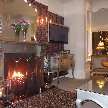 Shelbourne House Bed & Breakfast