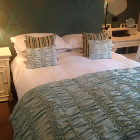 Shelbourne House Bed & Breakfast Harrogate