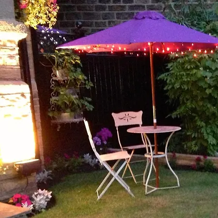 Shelbourne House B&B
