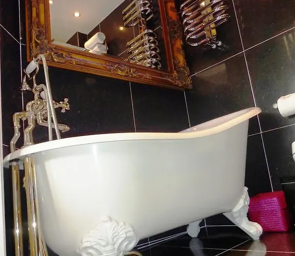 Shelbourne House Oda ve Kahvaltı 4*