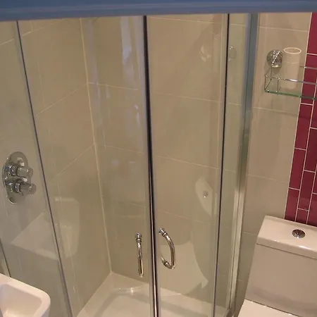 Shelbourne House Panzió Harrogate