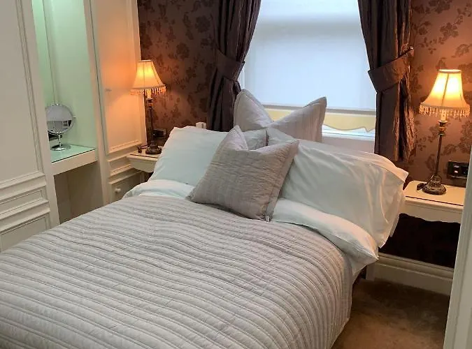 Shelbourne House Harrogate