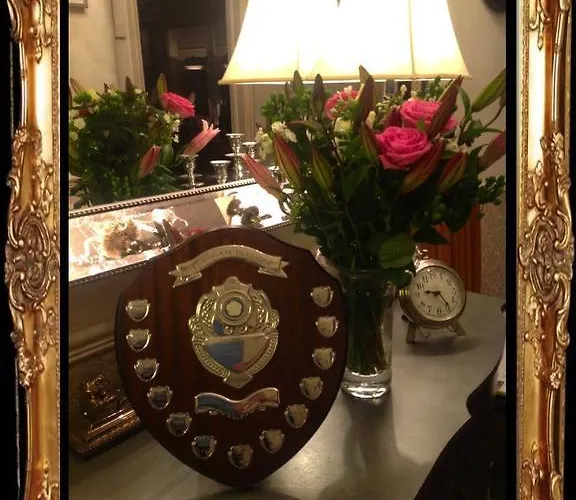 Shelbourne House 4* Harrogate