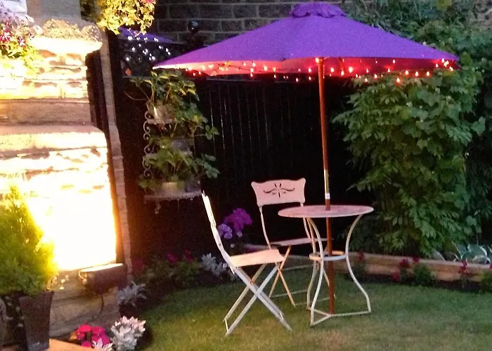 Shelbourne House Bed & Breakfast